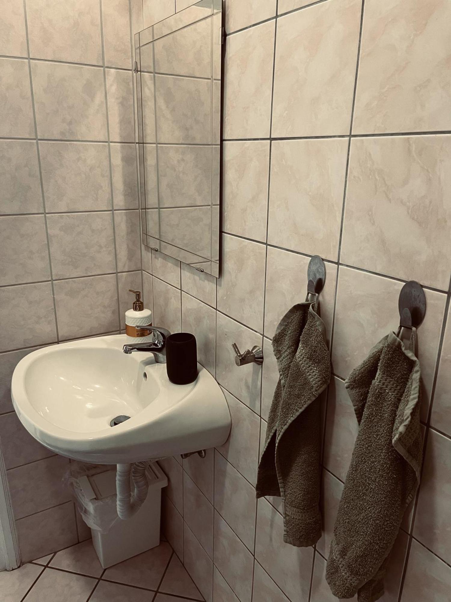 Idill Apartmanhaz B&B Tiszafüred Zewnętrze zdjęcie