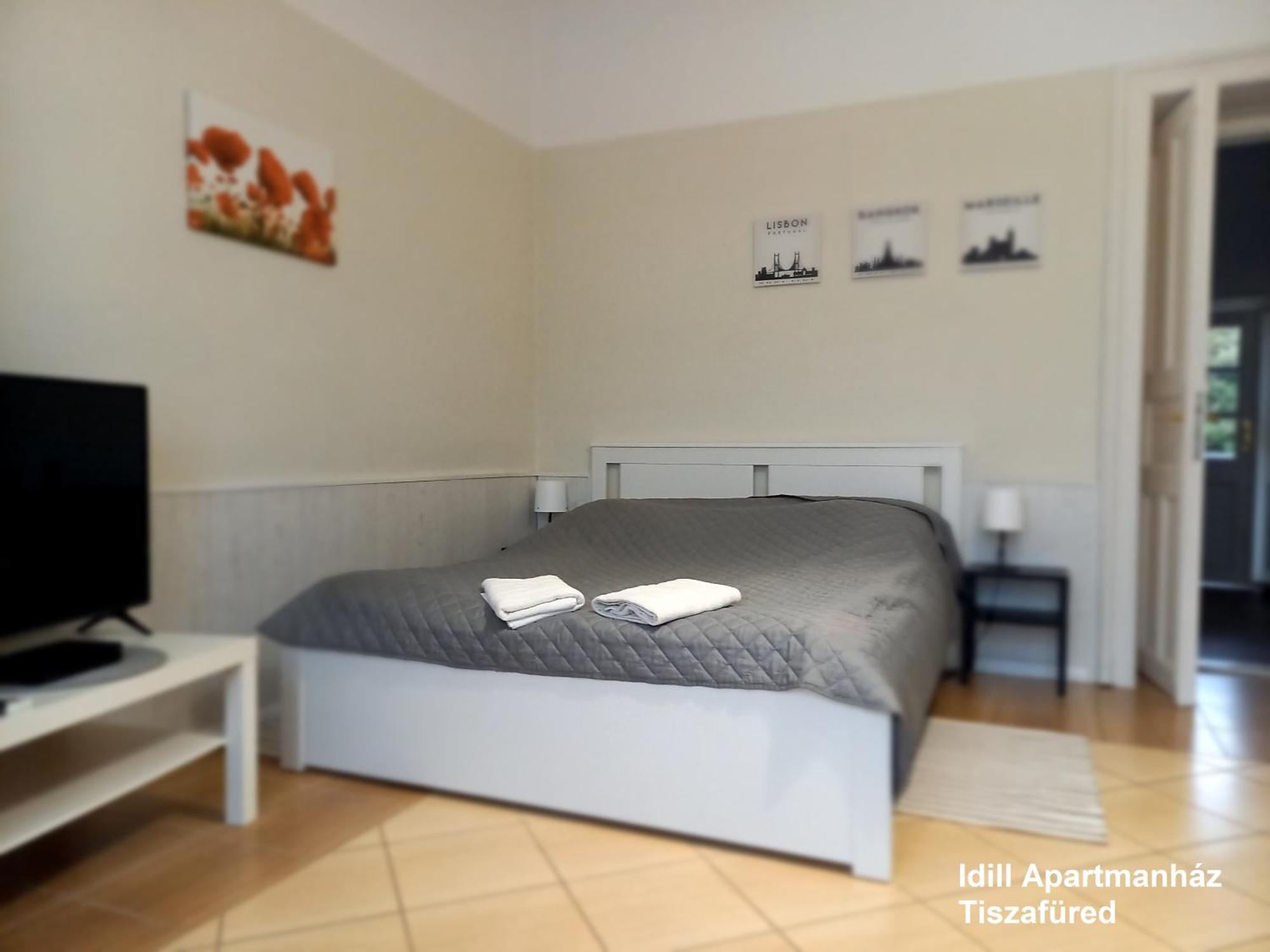 Idill Apartmanhaz B&B Tiszafüred Zewnętrze zdjęcie